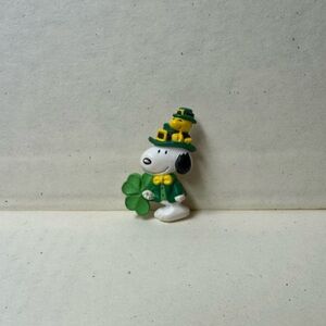 Vintage 1980s Hallmark Brand Snoopy St. Patrick's Day Brooch Pin